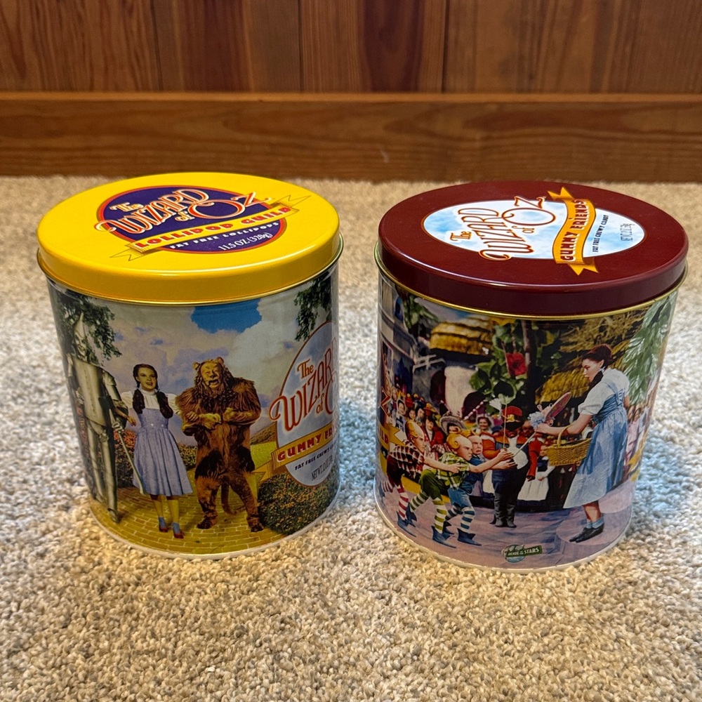 Wizard of Oz Collectible Vintage Lollipop Guild Yellow Brick Road Metal Tin Set